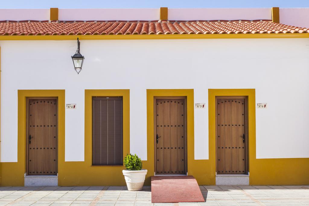 Hotel Bodega El Moral Ribera del Fresno Номер фото