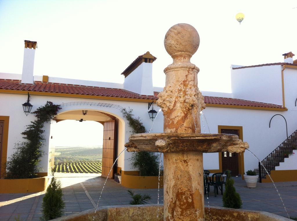 Hotel Bodega El Moral Ribera del Fresno Екстер'єр фото