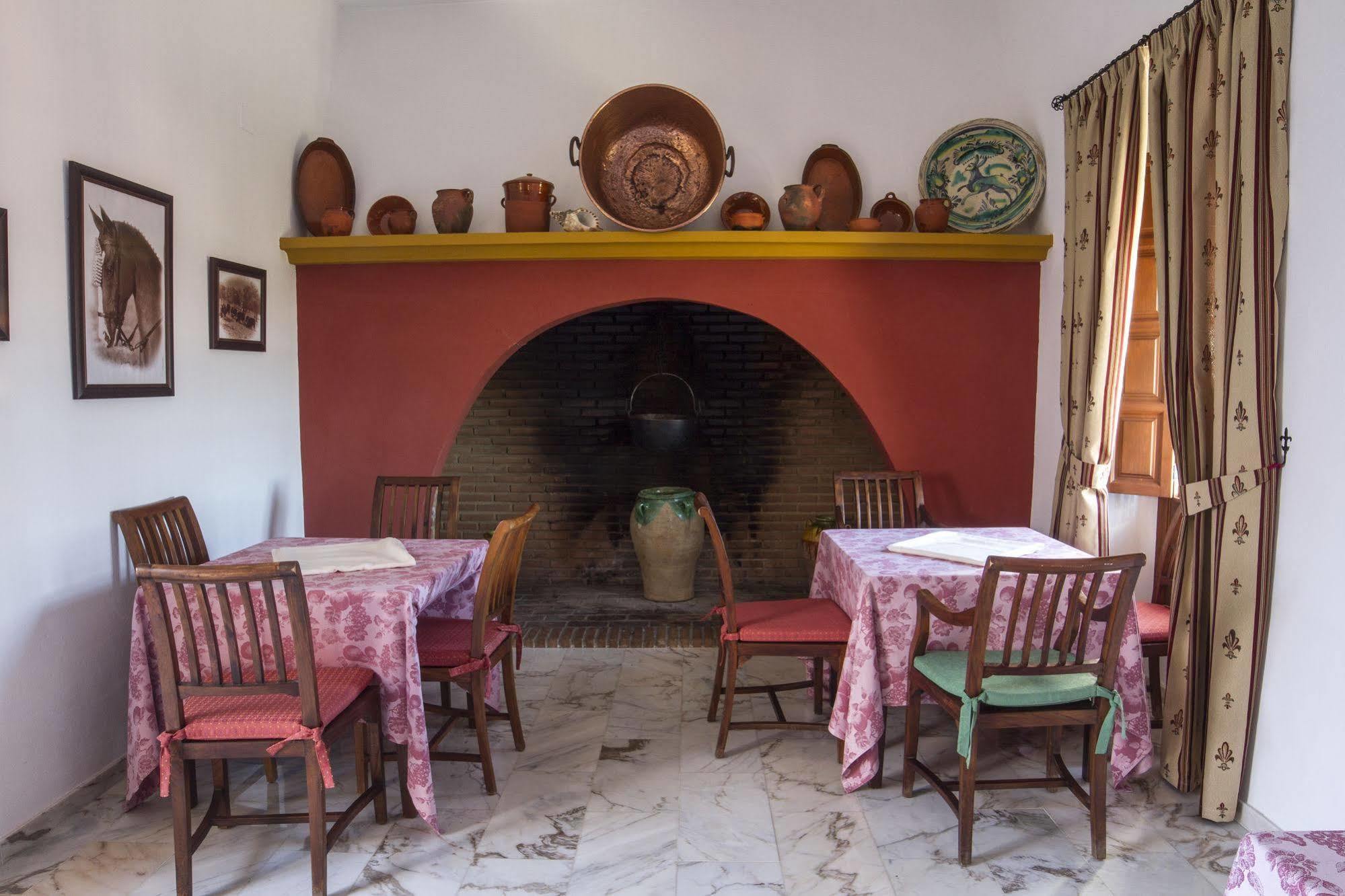 Hotel Bodega El Moral Ribera del Fresno Екстер'єр фото