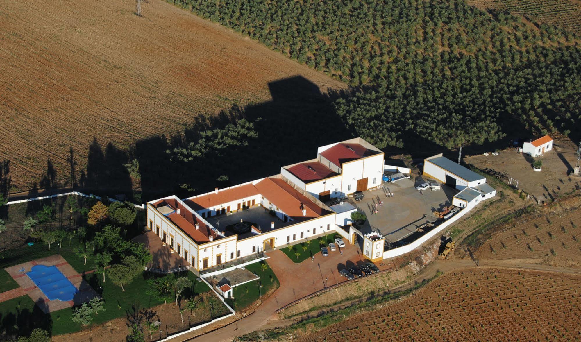 Hotel Bodega El Moral Ribera del Fresno Екстер'єр фото